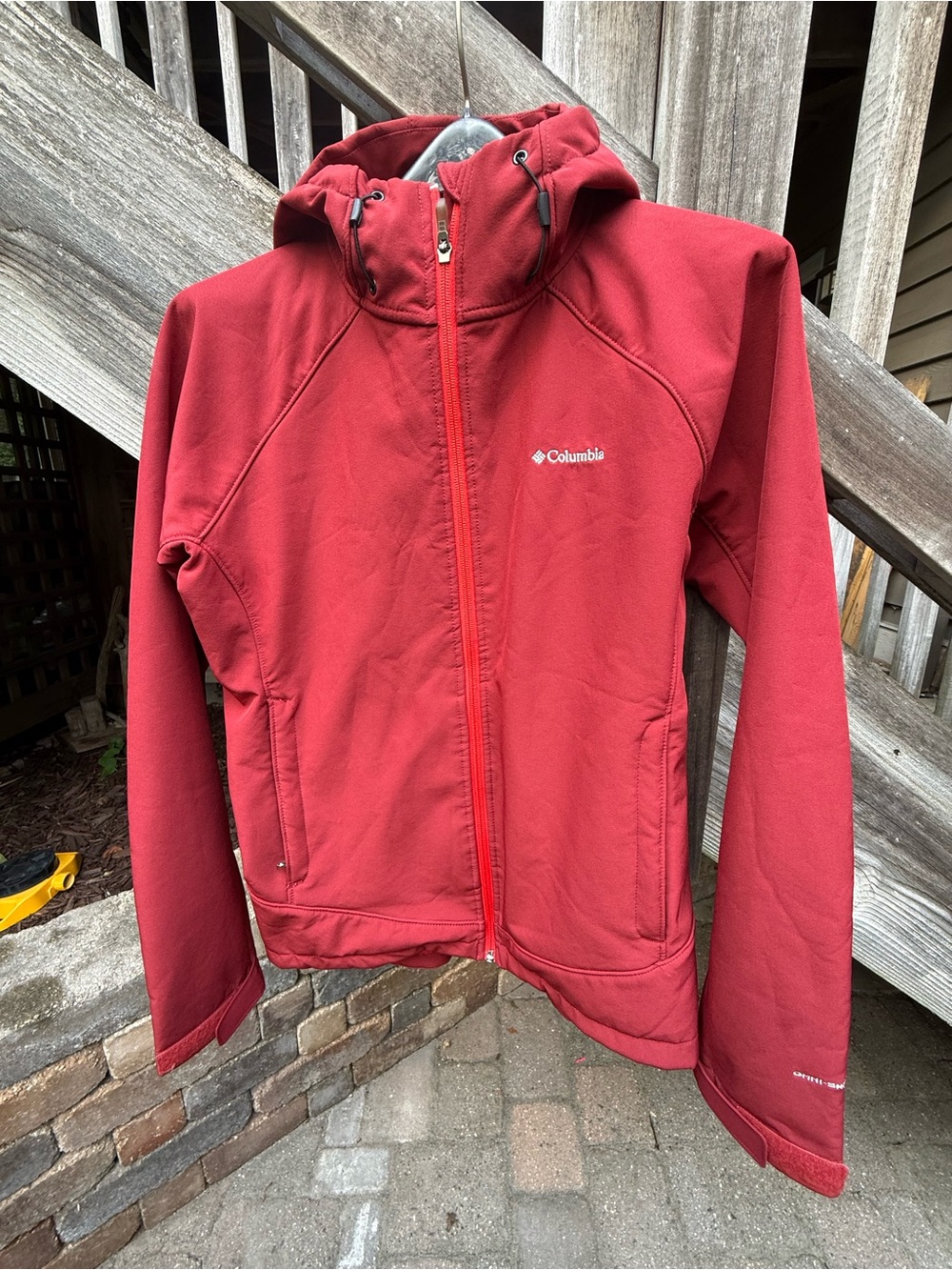 Columbia Red Hooded Softshell Jacket - Women's- SEE DESCRIPTION FOR SIZING NOTE